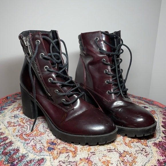 Steve Madden Shoes - Flawed Steve Madden Black 🍒 Heeled Boots  | 8.5